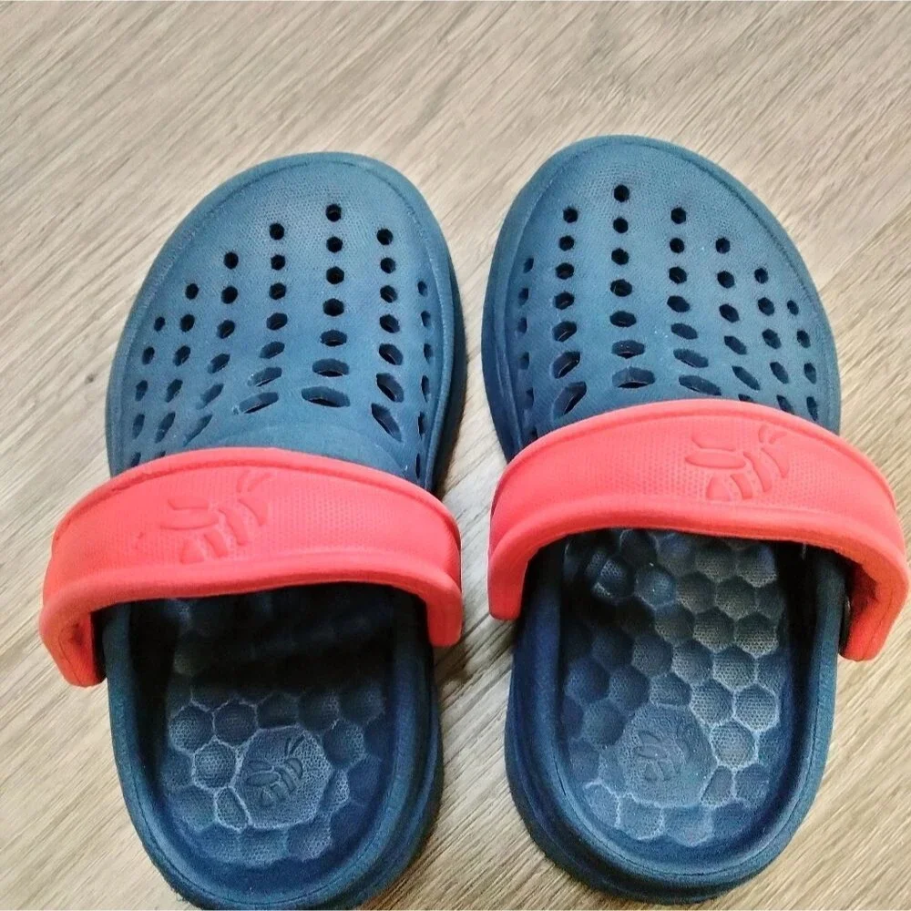 Joybees Toddler Slip On Water Shoes Navy Red Straps size 4 / 5